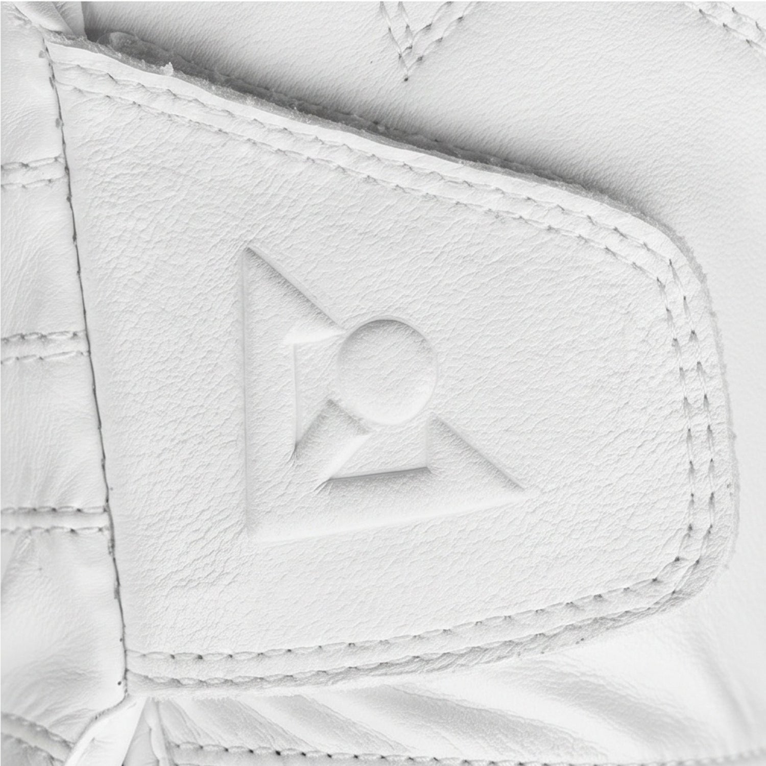Close up of VivanTee Golf logo on glove.
