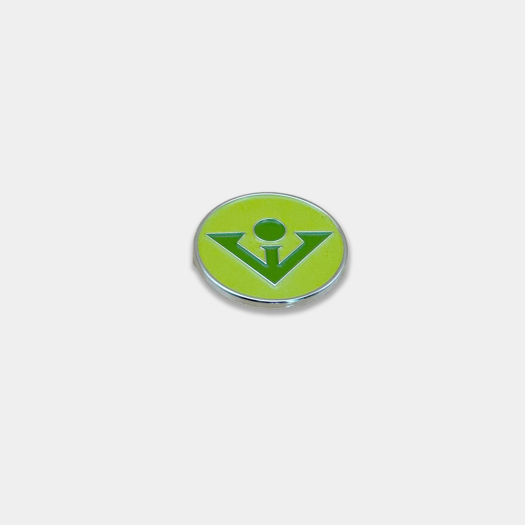 Golden Greens magnetic ball marker for golf front angle.