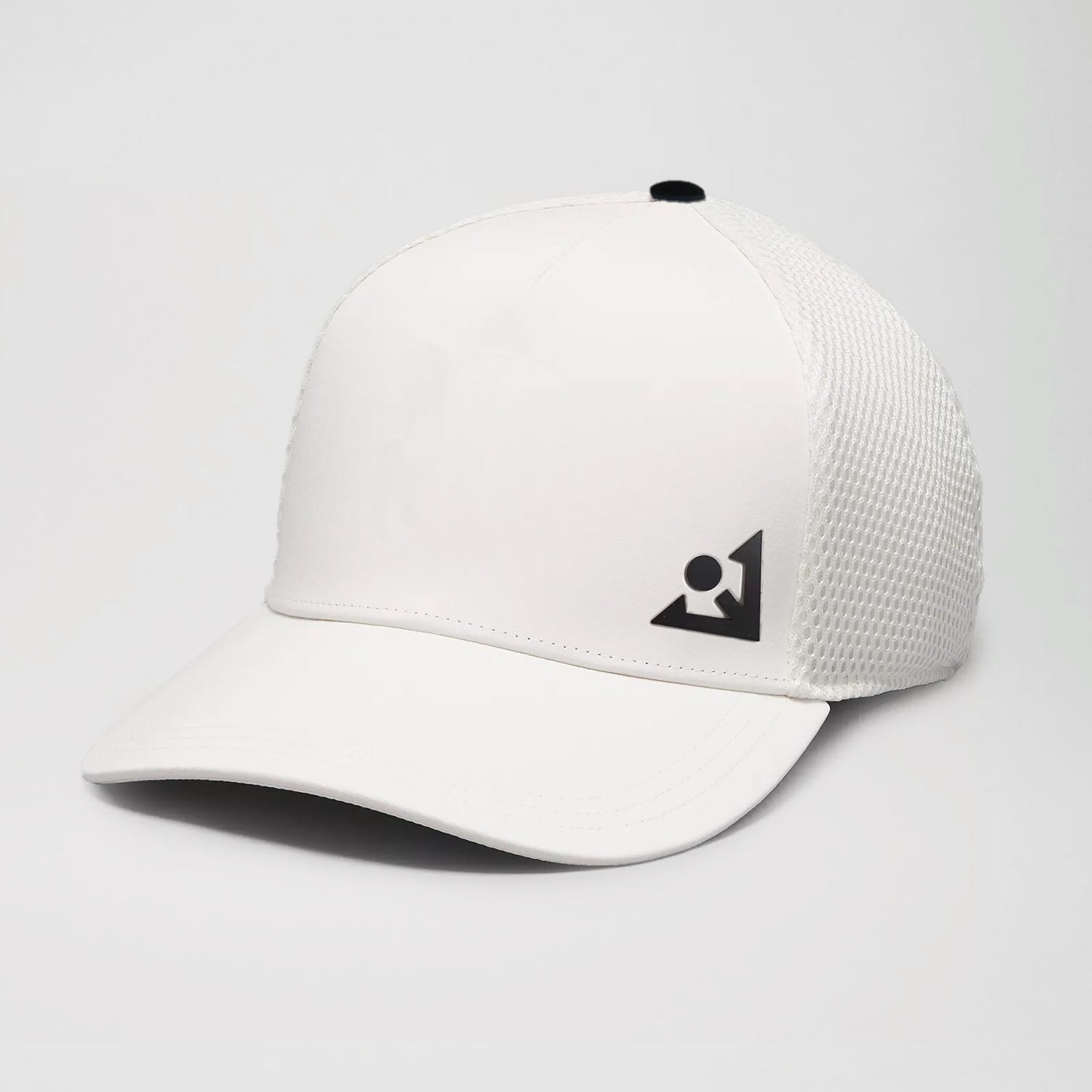 Premium golf trucker hat in white with slanted VivanTee logo.